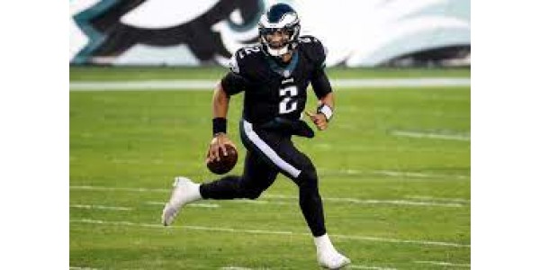Jalen Hurts devient le starter